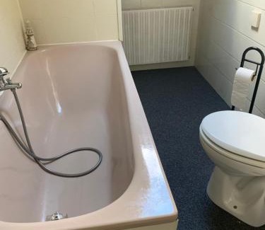 Kassel Apartment | Monteurwohnung Ahnetal mit 3 Schlafzimmern