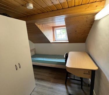 Kempten House | Monteurzimmer Basic Zentrale Unterkunft mit Gemeinschaftsbädern