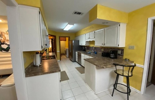 Cordova House | MONTHLY STAYS-Comfortable 4-Bedroom Home with Pool, Near Shelby Park