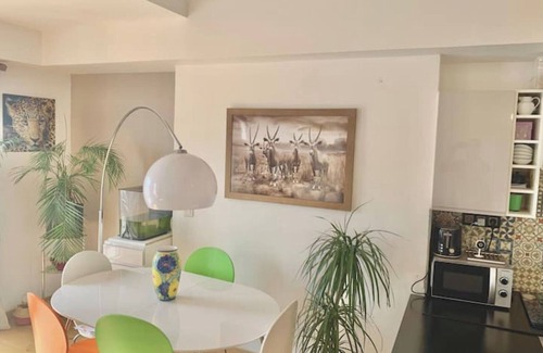 Montmartre Apartment | Montmartre Flat With Eiffel Tower View