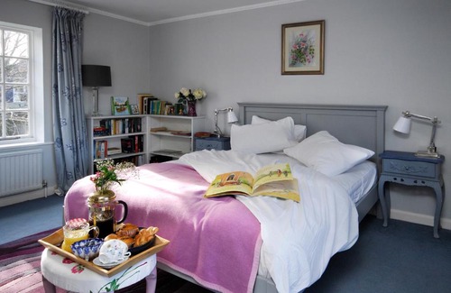 Henley-on-Thames House | Montpellier House, Centrally Located, Large Garden