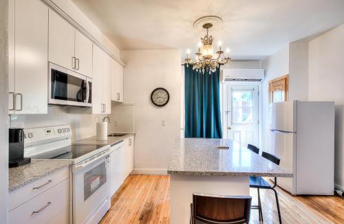 Sainte-Marie Apartment | Montreal Vacation & Attractions Home by Downtown & Plateau