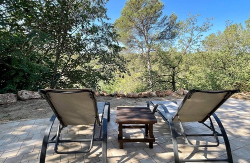 La Torre de Claramunt Apartment | Montserrat apartment with terrace and pool