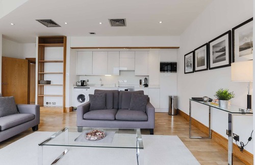 Billingsgate Apartment | Monument by Excel Apartments, London – Perfect for Short Lets and Corporate Stays