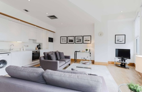Billingsgate Apartment | Monument by Excel Apartments, London – Perfect for Short Lets and Corporate Stays