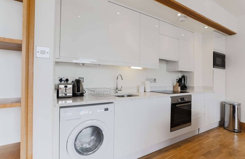 Billingsgate Apartment | Monument by Excel Apartments, London – Perfect for Short Lets and Corporate Stays
