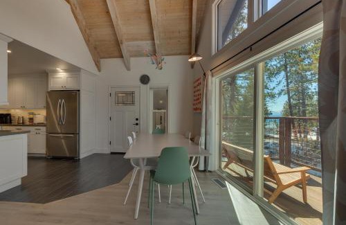 Tahoe Vista House | Moon Dune Chalet by Tahoe Getaways - Remodeled 3 BR Cabin plus Loft w Fenced Yard & Walk to Beach or Dining