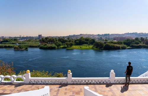 Aswan House | Moon of Nuba – Private Riverside Retreat with Nile Access & Breakfast