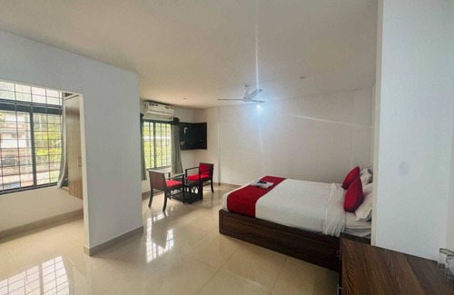 Devikolam Hotel | Moon Way