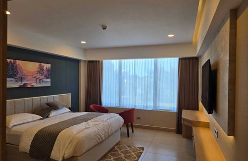 Kakkanad Hotel | Moonbasa Boutique Hotel & Spa, Infopark, Kakkanad