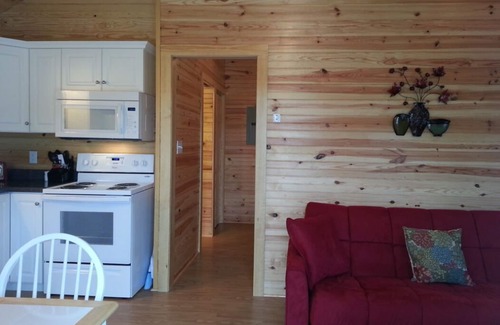 New Bern Cottage | Moonlight Suite 196*