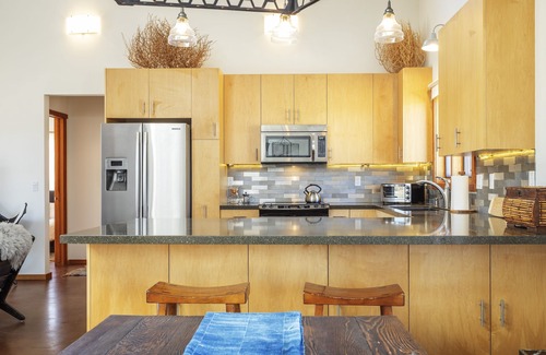 Joshua Tree House | Moonview Modern Hot Tub, Bbq & Private Pool 2 Bedroom Home by RedAwning