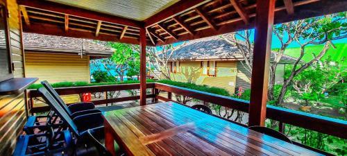 Temae House | MOOREA - The Golden Reef Bungalow Moorea