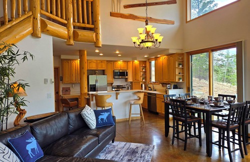 Golden Gate Canyon House | Moose Manor – Antlers, Aspens, and Alpine Peace in the Heart of the Rockies