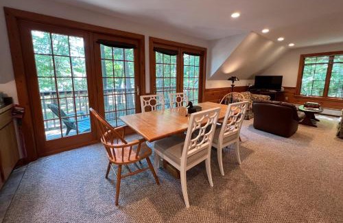 South Casco House | Moose & Red Fox Retreat