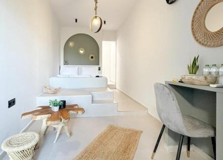 Mandrakia Apartment | Mora Houses