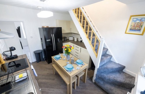 Slyne Cottage | Morecambe Bay Cottage- Hot Tub/jacuzzi/sauna