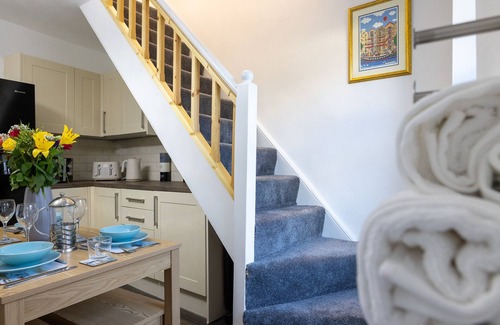 Slyne Cottage | Morecambe Bay Cottage- Hot Tub/jacuzzi/sauna