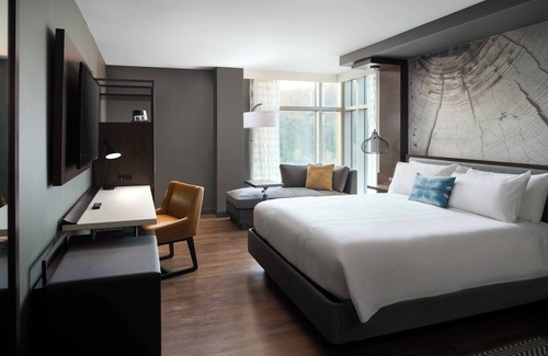 Morgantown Hotel | Morgantown Marriott at Waterfront Place