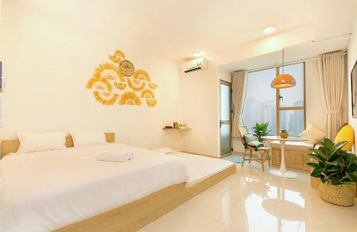 Bach Dang Riverside Apartment | Morning Sunshine at River Gate free Pool