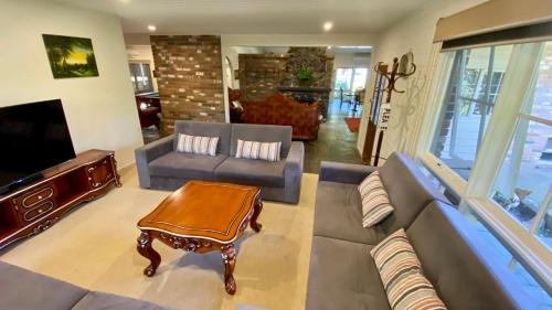 Main Ridge House | Mornington Peninsula Farmhouse