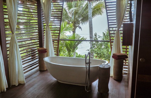 Morotai Island Bed & Breakfast | Moro Ma Doto
