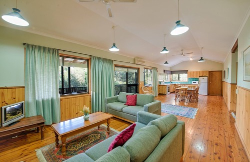 Pokolbin Cottage | Morrison cottage, wine country getaway