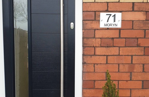 Bangor House | Moryn. View of Snowdonia Strait, Anglesey and Menai