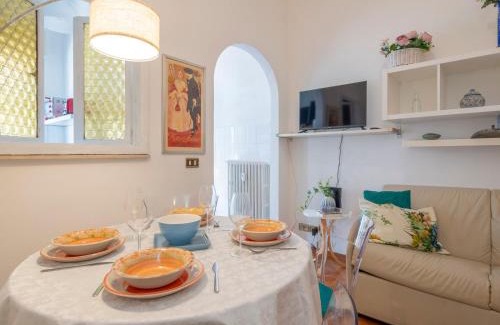 Porta Volta Apartment | Moscova dream - Bright and Quiet 5th Floor Apartment