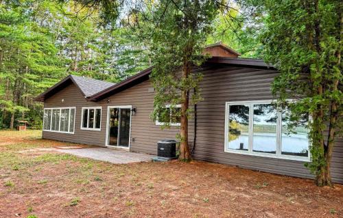 Lac du Flambeau House | Moss Lake Lookout Waterfront Home on LDF Chain