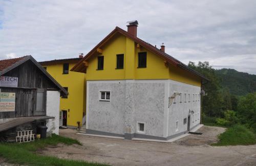 Gruenburg Apartment | Mostheuriger Steyrdurchbruchalm