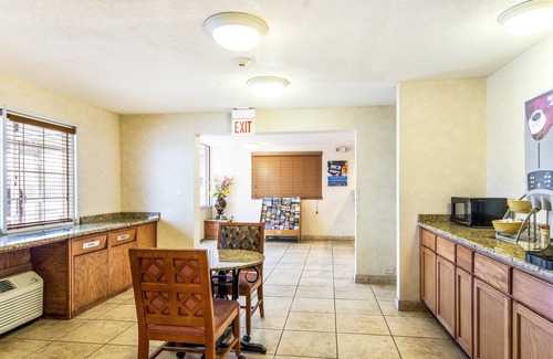 Alsip Hotel | Motel 6 Alsip, IL