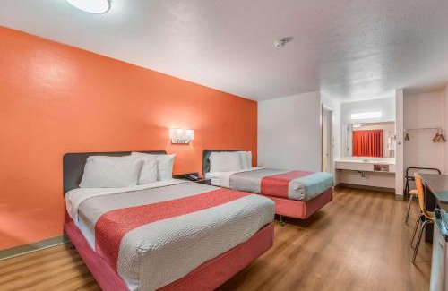 Gadsden Hotel | Motel 6-Attalla, AL