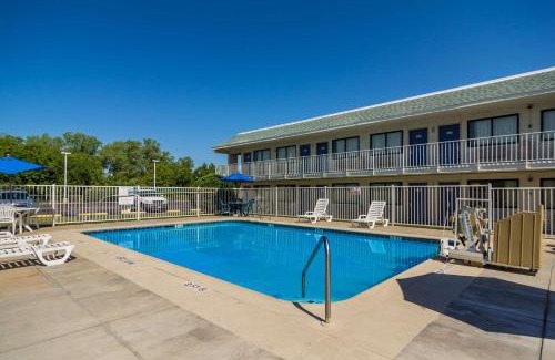 Bellmead Hotel | Motel 6-Bellmead, TX - Waco
