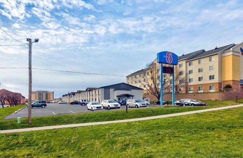 Southwest Area Hotel | Motel 6-Cedar Rapids, IA - Airport
