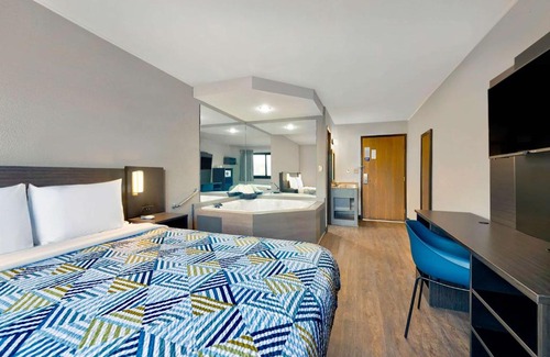 Southwest Area Hotel | Motel 6-Cedar Rapids, IA - Airport