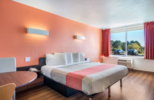 Icard Hotel | Motel 6 Connellys Springs, NC