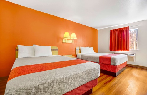 Espanola Hotel | Motel 6 Espanola, NM