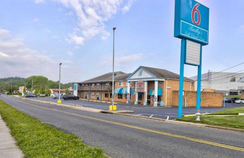 Falls Church Hotel | Motel 6-Falls Church, VA - Arlington Boulevard
