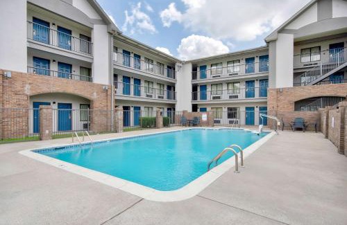 Lafayette Hotel | Motel 6-Lafayette, LA