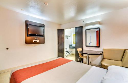 Pumphrey Hotel | Motel 6-Linthicum Heights, MD - BWI Airport