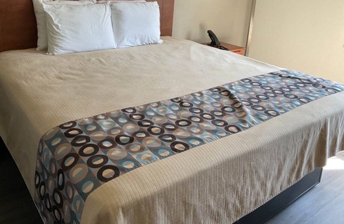 Putnam Hotel | Motel 6 Putnam, CT