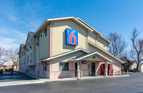 Salisbury Hotel | Motel 6-Salisbury, MD