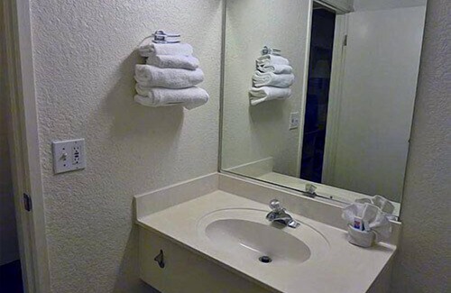 Wells Hotel | Motel 6 Wells, NV