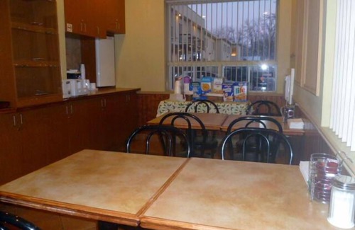Repentigny Hotel | Motel Capri & Suites