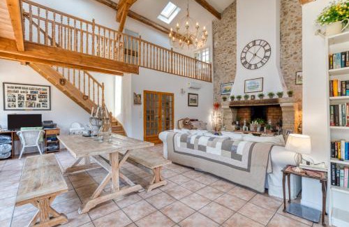 Cournonsec House | Moun Mas
