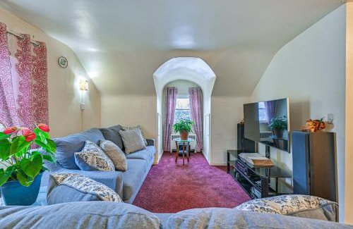 South Side Apartment | Mount Vernon Getaway - 4 Mi to the Bronx Zoo!