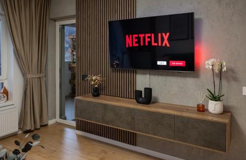 Brasov Apartment | Mountain and City View with Underground Parking