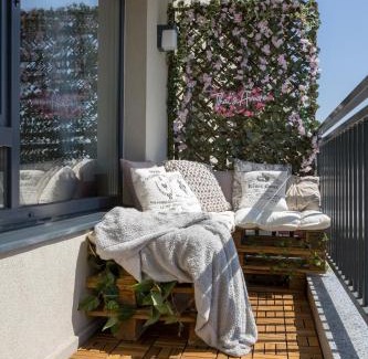 Brasov Apartment | Mountain and City View with Underground Parking