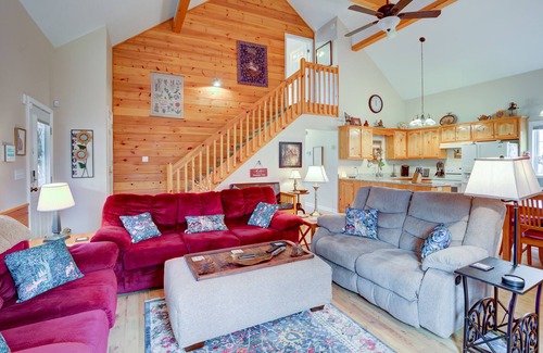 Eagle Mountain Cabin | Mountain cabin with WiFi, fireplace, shared pools, game room, tennis, & gym